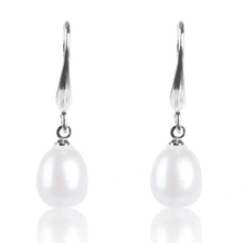 Load image into Gallery viewer, Womens Silver Plated Freshwater Cultured Pearl Dangle Earrings‎