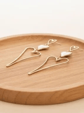 Load image into Gallery viewer, Womens Gold Heart Dangle Drop Lightweight‎ Earrings