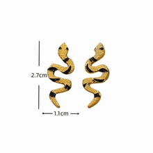 Load image into Gallery viewer, Curved Snake Stud Earrings Unisex Adult in Gold or‎ Silver Tone