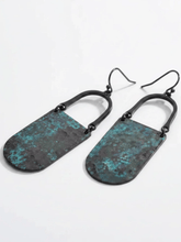 Load image into Gallery viewer, Womens Green Hammered Metal Drop Earrings