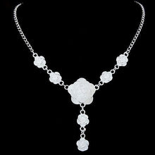 Load image into Gallery viewer, Silver Flower Pendant Necklace